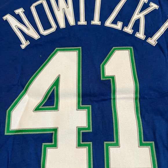 NBA Dallas Mavericks Dirk Nowitzki Tee - Picture 4 of 6